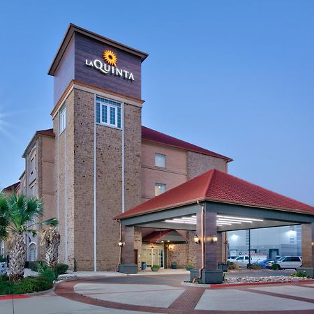 La Quinta Inn & Suites By Wyndham South Dallas - Hutchins Εξωτερικό φωτογραφία